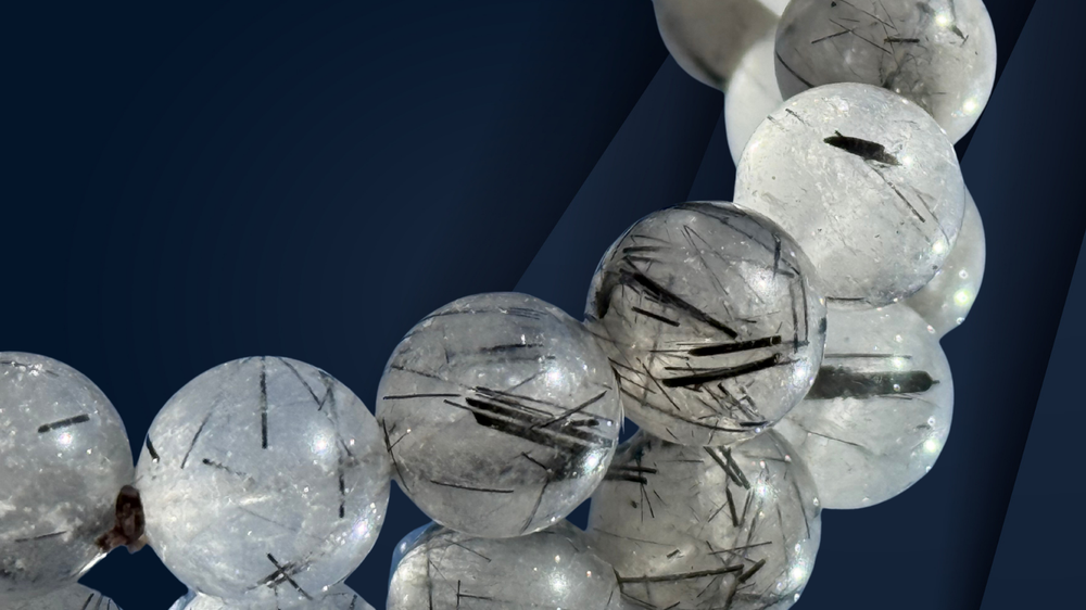 
                  
                    ルチルクオーツブラック
                  
                